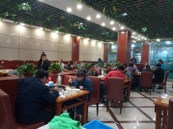 热烈庆祝西宁重庆双椒鱼火锅试营业成功